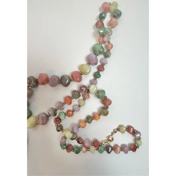 Vintage Genuine Lucite necklace with beads that imitate natural semi-precious st - Image 4
