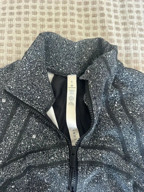 Zip-Up Lululemon Jacket - Image 6