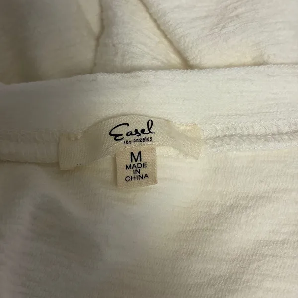 Easel Top Medium Cream Textured Crossover Tulip Back Short Sleeve ET22276 - Image 7