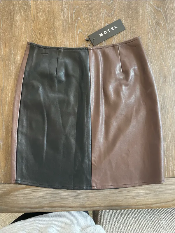 Motel Rocks Two-Tone Faux Leather Mini Skirt in Black and Brown - Image 4
