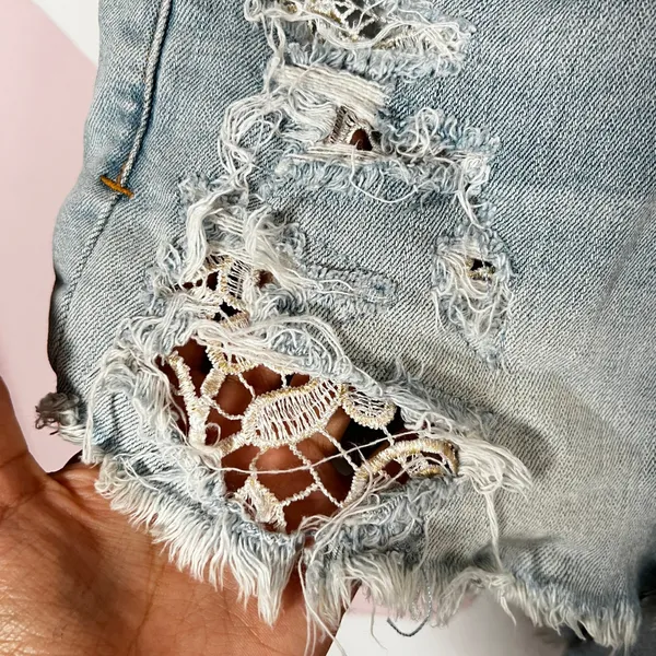 American Eagle Distressed Denim Shorts Size 10 Lace Underlay Light Wash Cut Offs - Image 5
