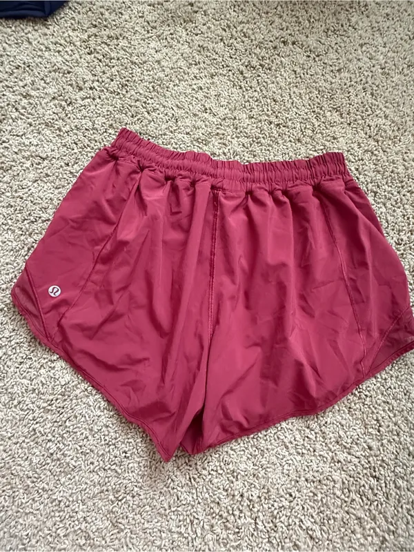 lululemon athletica Women's Marron Athletic Shorts 4in - Image 3