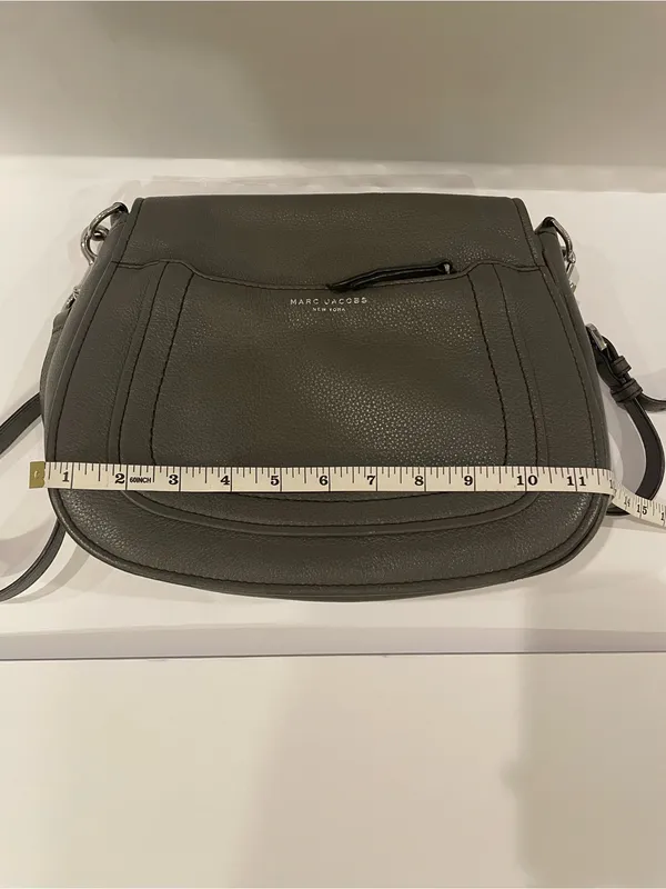 Marc Jacobs Empire Crossbody Bag Gray Pebbled Leather Purse - Image 13
