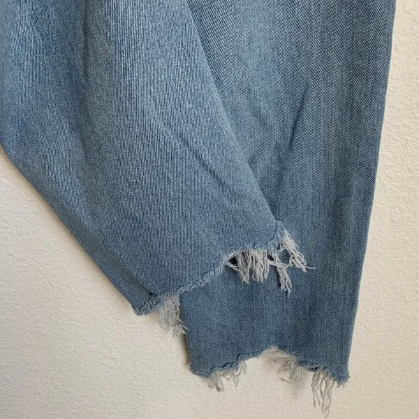5/$25 American Eagle Distressed Raw Hem Straight Jeans Light Wash‎ - Image 3