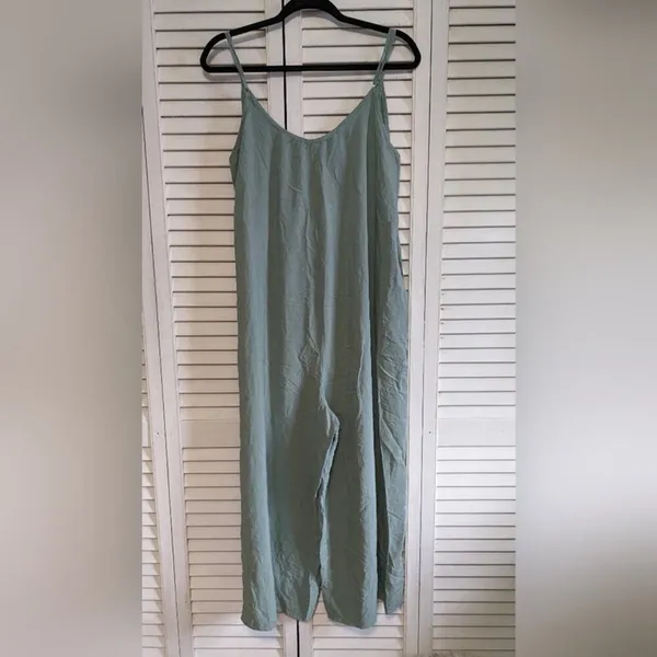 Sage Green Lightweight Wide Leg Jumper. Size XL. - Image 2