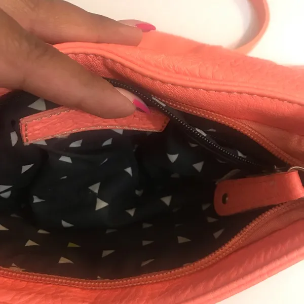 Free People small crossbody coral color - Image 5