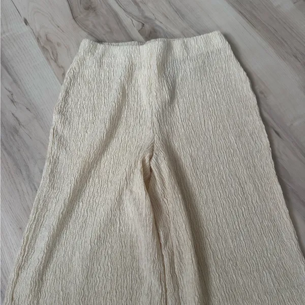 H&M Cream Textured Pants - Image 2