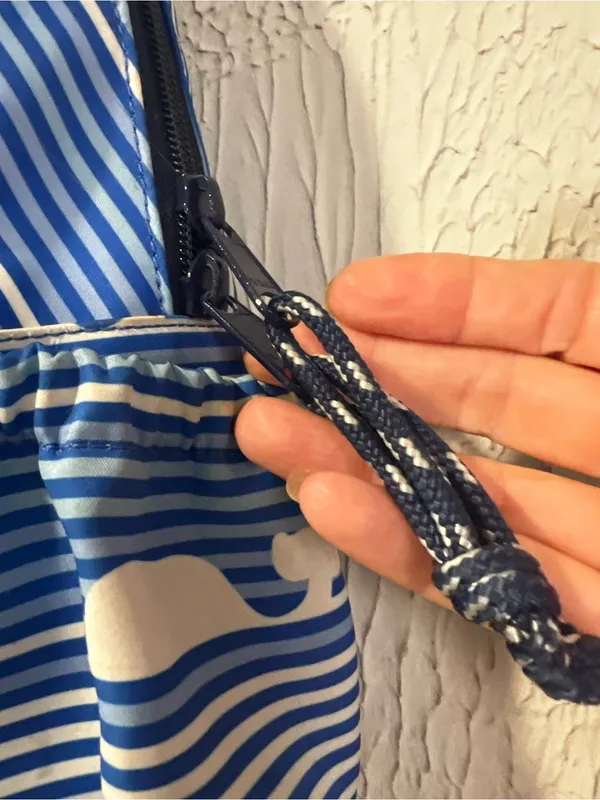 Vineyard Vines Whale Blue and White striped Backpack - Image 6