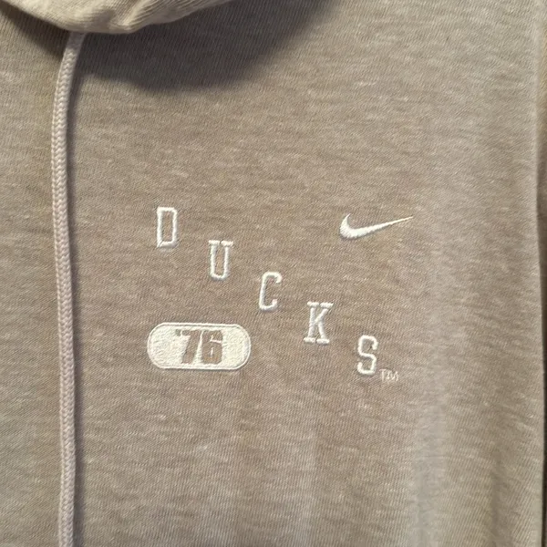 NWT Nike Oregon Ducks Sweatshirt Medium - Image 2