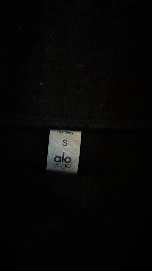 Alo yoga pullover  - Image 4