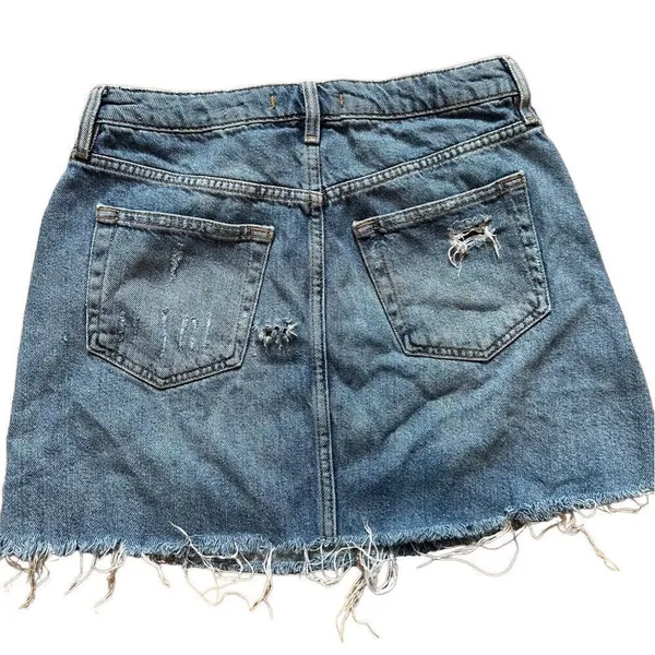 Free People Button Fly distressed‎ mini denim jean skirt sz 28 - Image 2