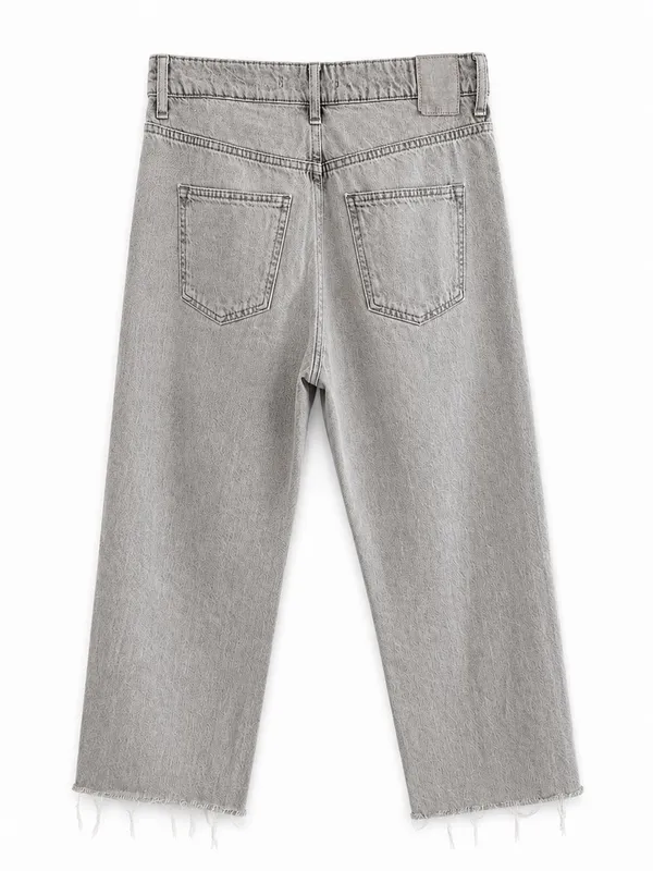 Zara Women’s Gray Cropped Straight Leg Jeans Size 8 Raw Hem High Rise Cotton - Image 3