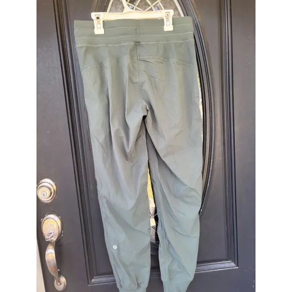 Lululemon Beyond the Studio Jogger Sage Green Pinstripe Ruched Pants Womens SZ 6 - Image 8