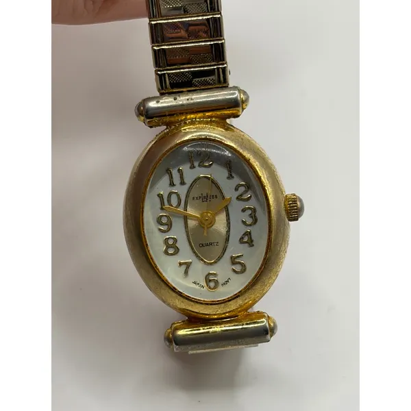 EXPRESS Timeless Gold Tone Oval Face Expandable Bracelet Quartz‎ Watch Japan Movement - Image 6