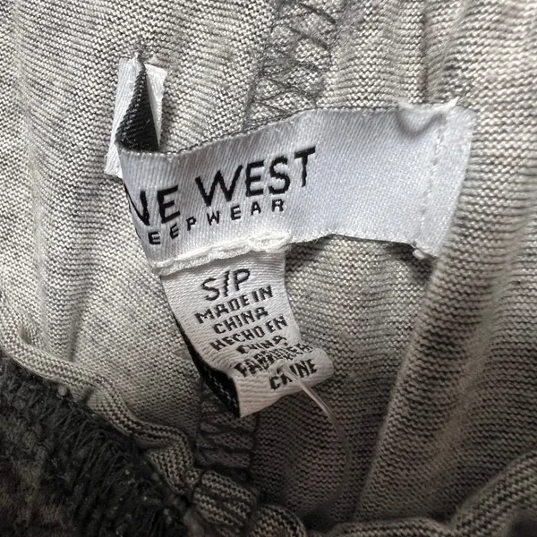 Nine West Sleepwear Gray Heathered Pajama Set S‎ Long Sleeve Button Top Pants - Image 3