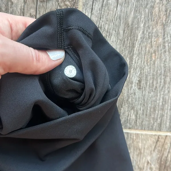 Lululemon leggings size 8 black full length - Image 4