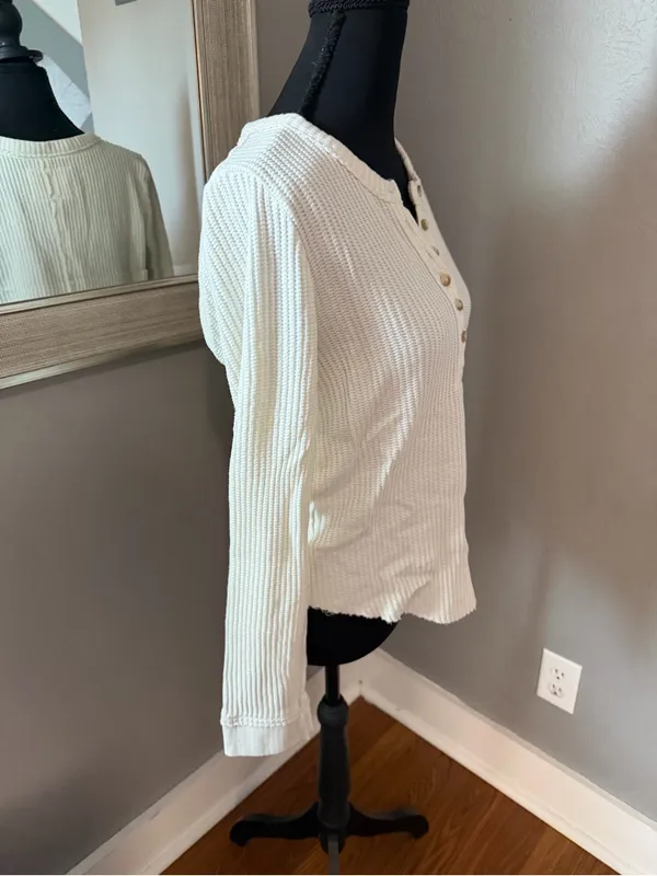 Faherty Legend Alpine Waffle Knit Henley Boho Soft Neutral Large. - Image 5