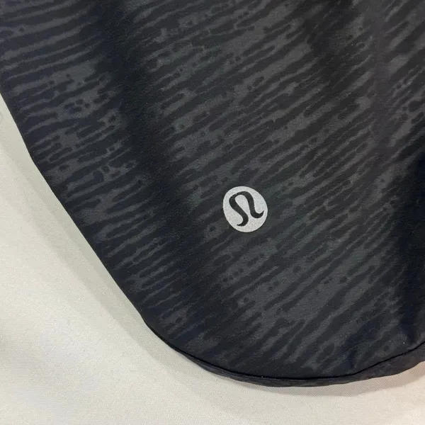 Lululemon x Peloton Black 2 in 1 Running Shorts Bike Short Liner Size 8 - Image 4