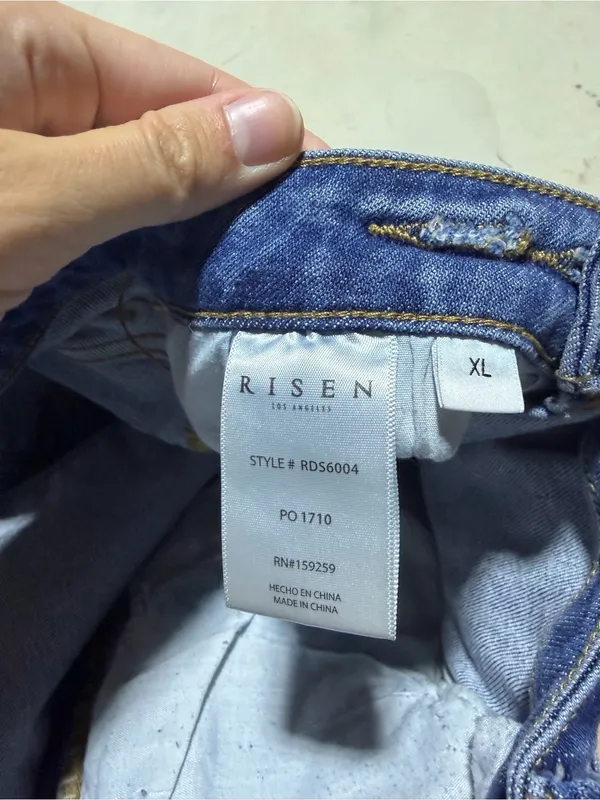 Risen jeans Women's Distressed Denim Shorts asymmetrical xl - Image 8
