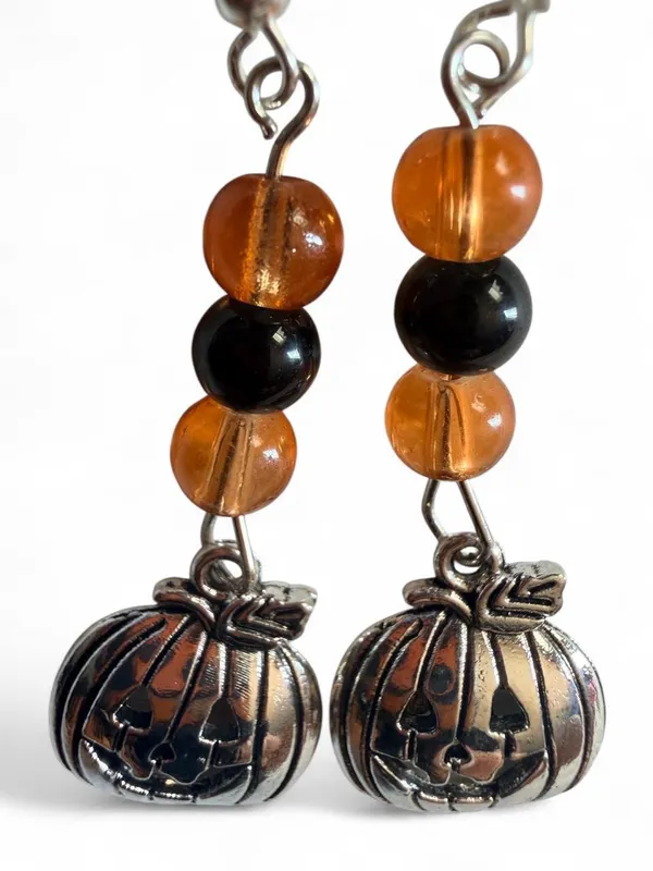 Handmade Jack-O’-Lantern Halloween Earrings - Image 3
