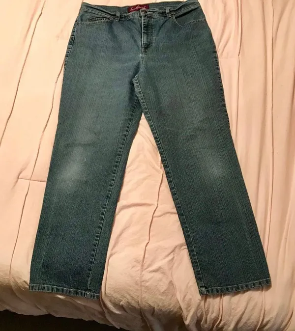 5/$25 Gloria Vanderbilt Jeans size 16 Average ❤️ - Image 7