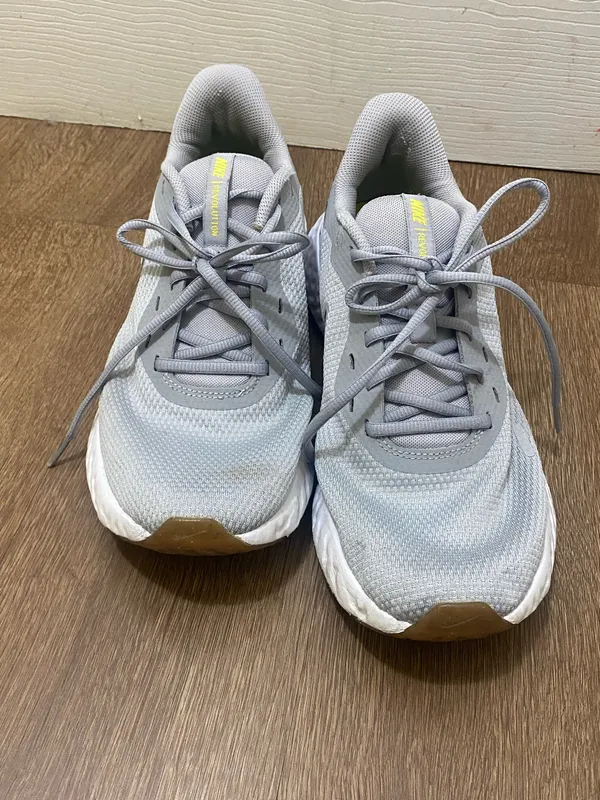 Nike Revolution Sneakers Mens Shoes Size 10 - Image 2