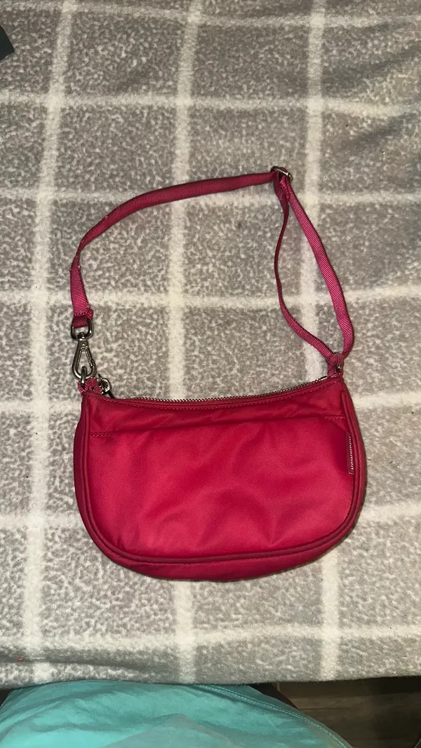 Lululemon city essentials mini shoulder bag - Image 5