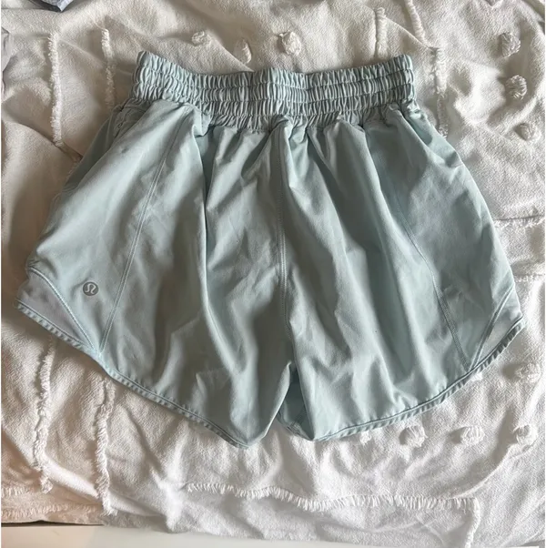 Lululemon Hotty Hot Shorts 4” - Image 2