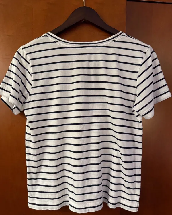 Vineyard Vines Women's 100% Pima Cotton Striped V-Neck T-Shirt‎ - Image 2