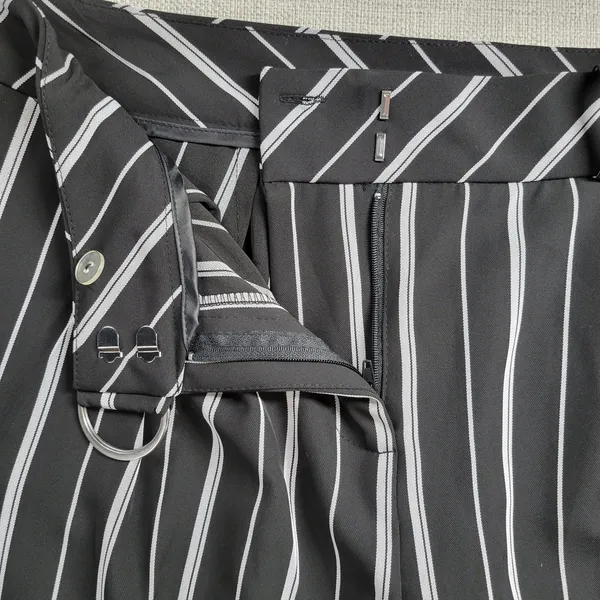 Nine.Eight Womens Pant Size 6 Black White Striped Belted Cropped Career Business - Image 5