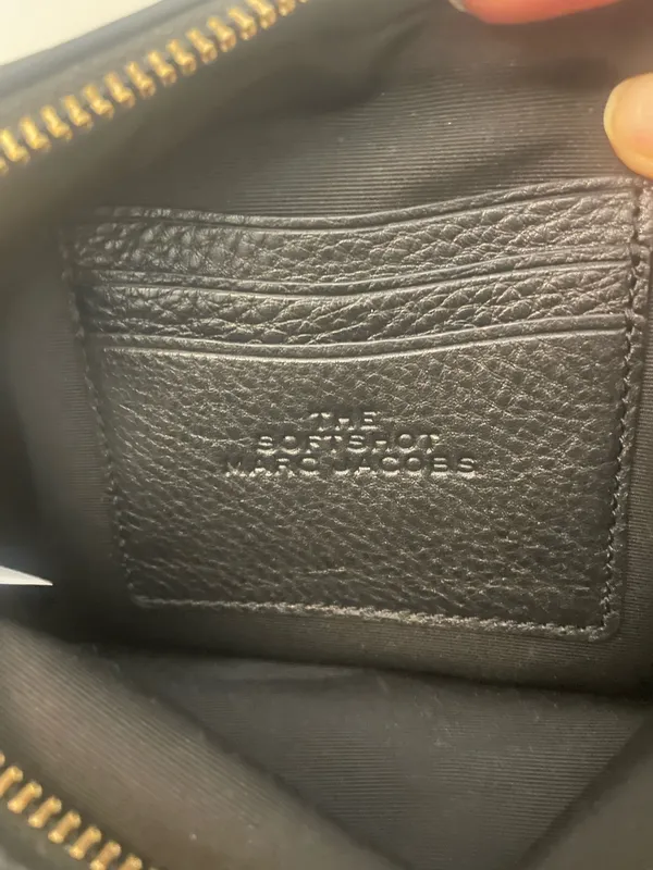 Marc Jacobs Black Leather Snapshot Crossbody with Gold Hardware - Image 7