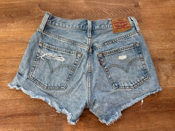 Levi’s 501 Jean Shorts Button Fly - Image 2