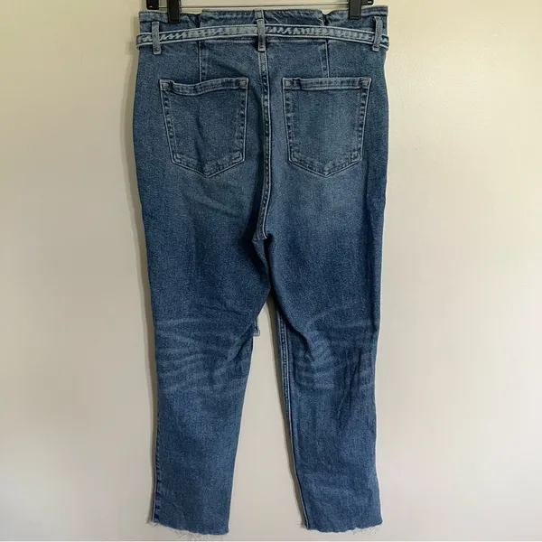 Hollister Jeans Curvy Ultra High Rise Mom Jeans Belted Raw Hem Size 7 Regular‎ - Image 13