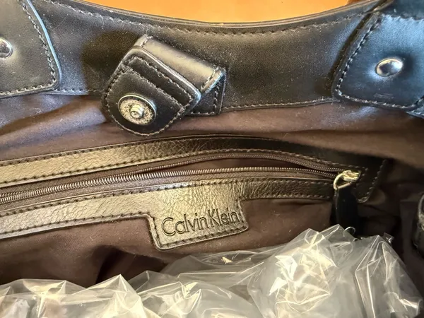 Calvin Klein Bag Shoulder Black - Image 9