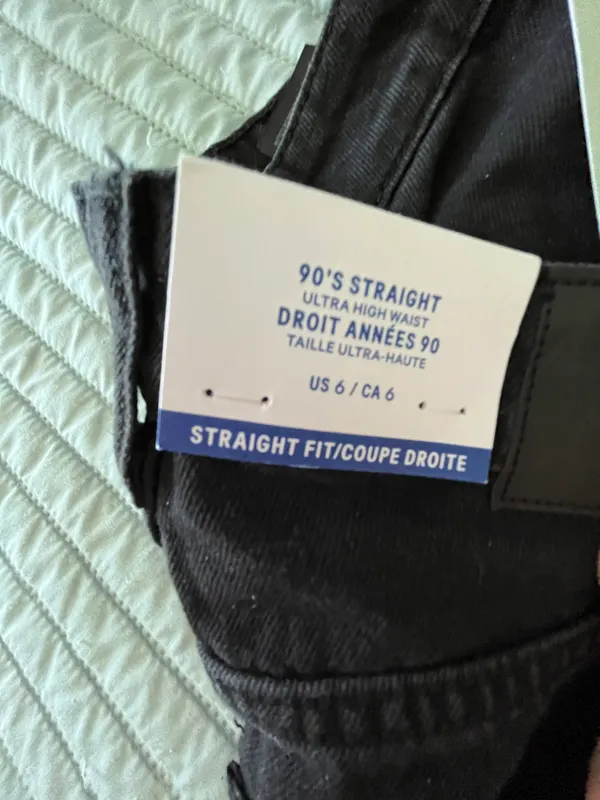 H&M 90s Straight Legged Jeans - Image 2