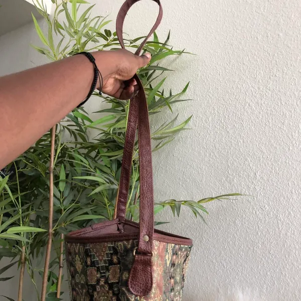 Unique green brown VTG boho tapestry crossbody shoulder tote bucket bag purse PU leather straps & interior cottage-core - Image 7