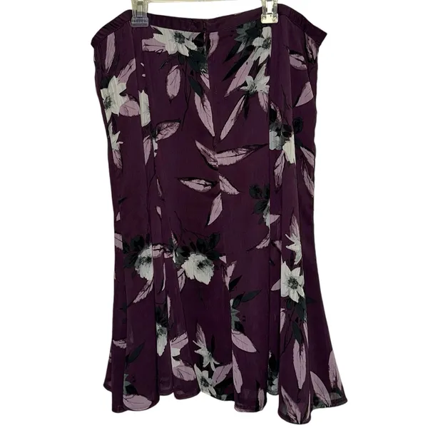 Sag Harbor Floral Pull On Skirt‎ Womens 12 Purple Midi Flowy Career - Image 2