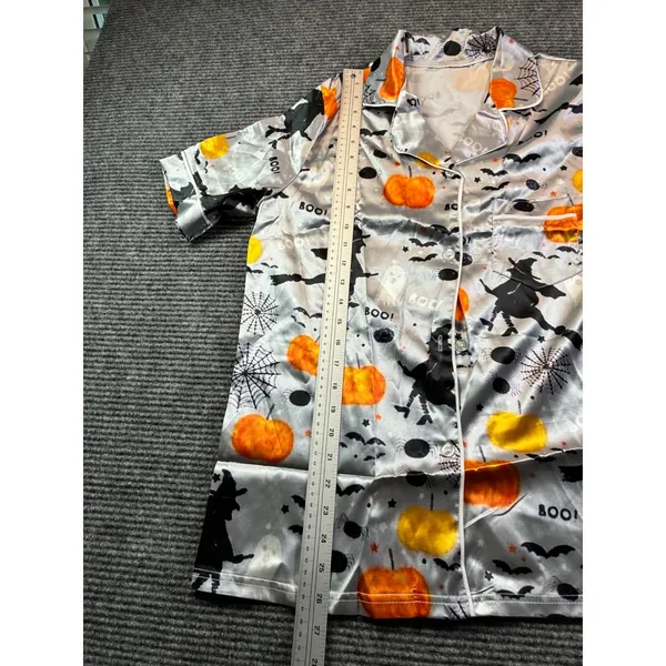 Halloween Satin Pajama Set Witches Pumpkins Ghosts Silver XL Short Sleeve Pants - Image 2