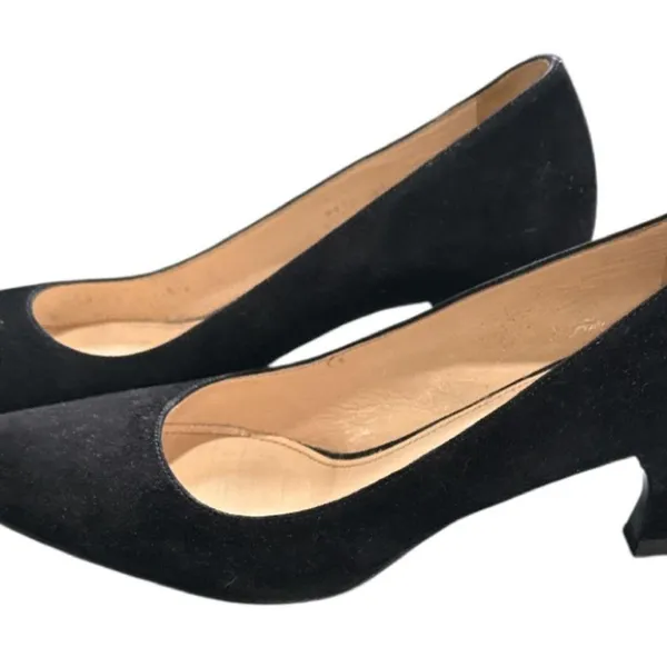 Prada Women's Black Suede Pumps - Image 4