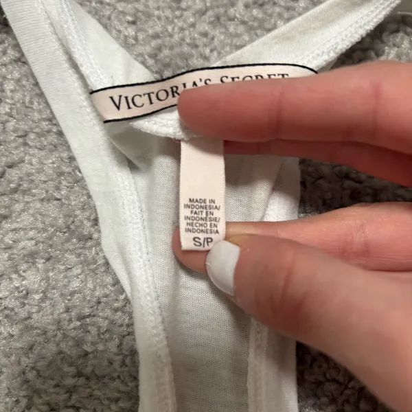 Victoria's Secret White Racerback Tank with Red ‘I Want It All’ Print - Image 3