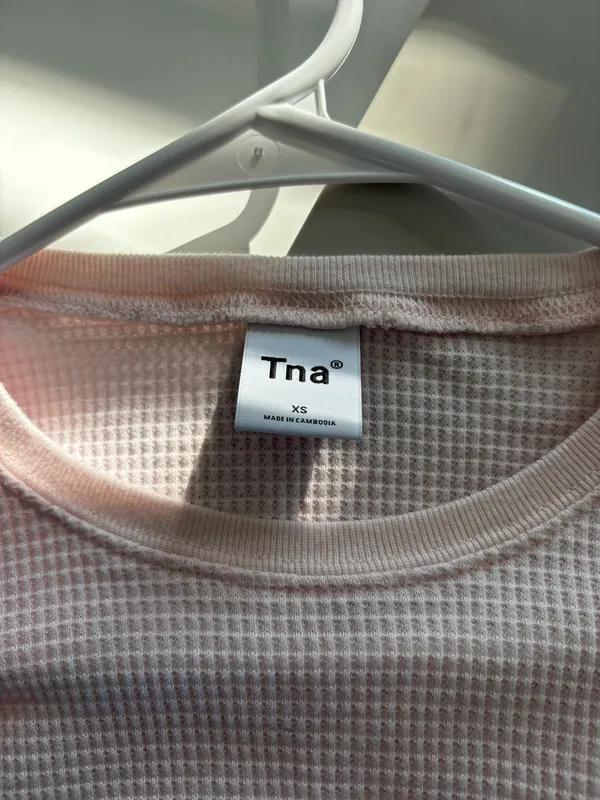 Aritzia pink long sleeve - Image 3