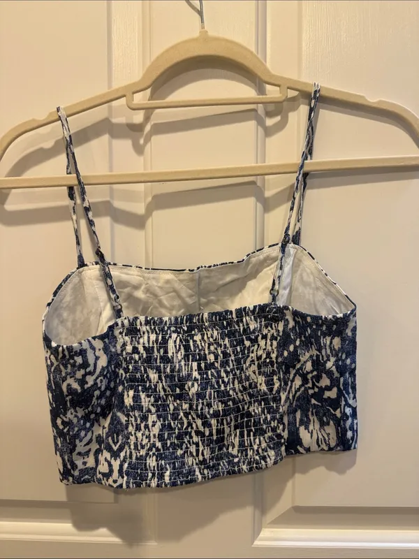 Abercrombie & Fitch Navy and White Printed Spaghetti Strap Crop Top - Image 5