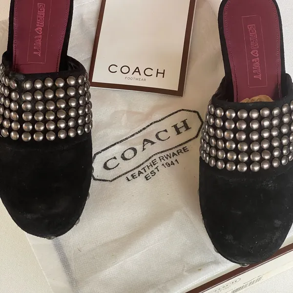 COACH STUDDED PATCH CLOGS FOR WOMEN - Image 4