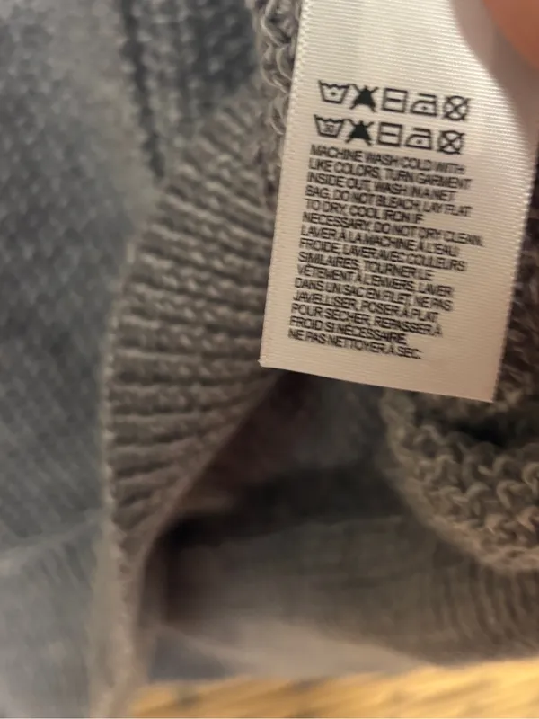 Lucky brand gray v neck sweater size small - Image 7