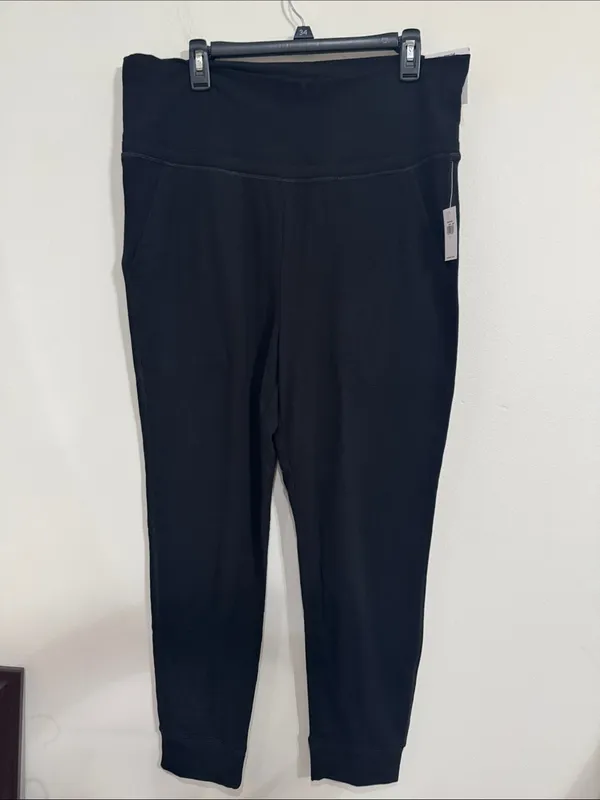 Old Navy Mid-Rise Lived in Jogger in BlackJack Patch Pocket Brushed Soft Cozy L - Image 2