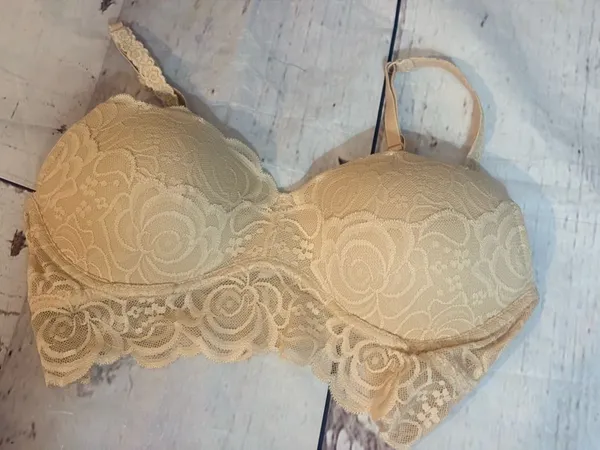 Victoria's Secret Beige Lace Push-Up Bralette - Image 2