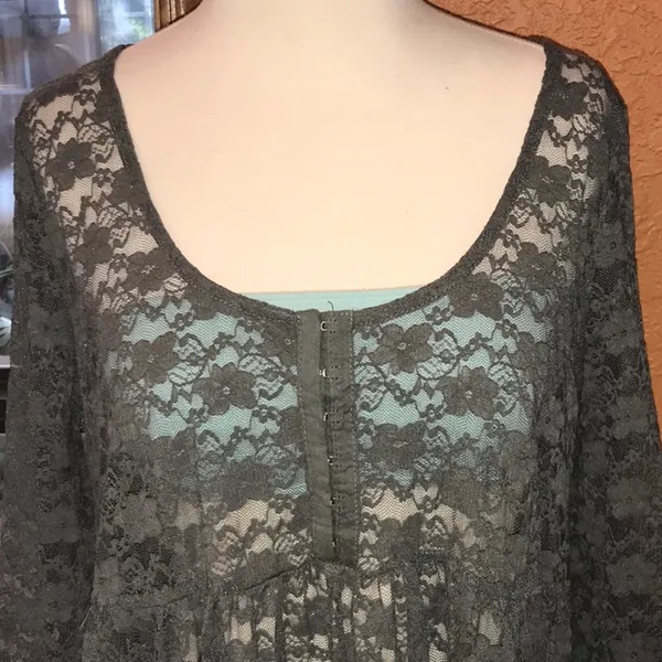 Dress gray lace - Image 2