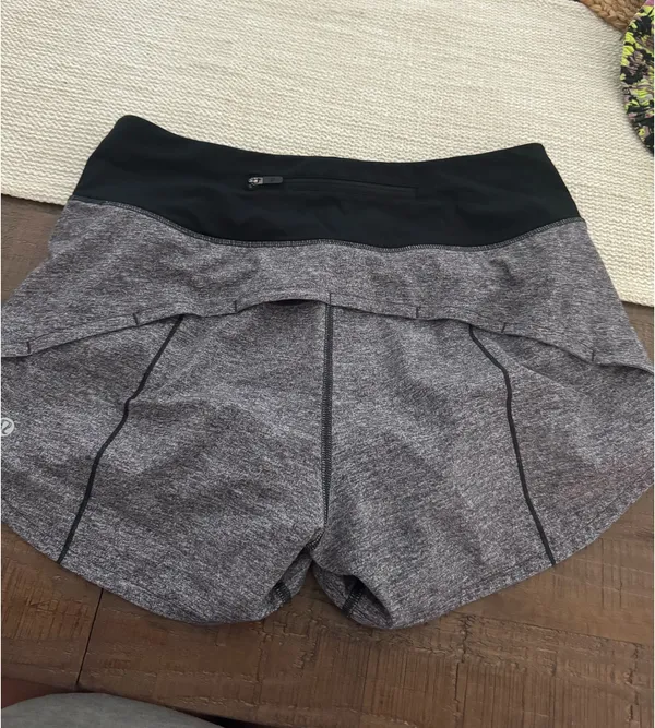 Lululemon Shorts Speed Up - Image 2