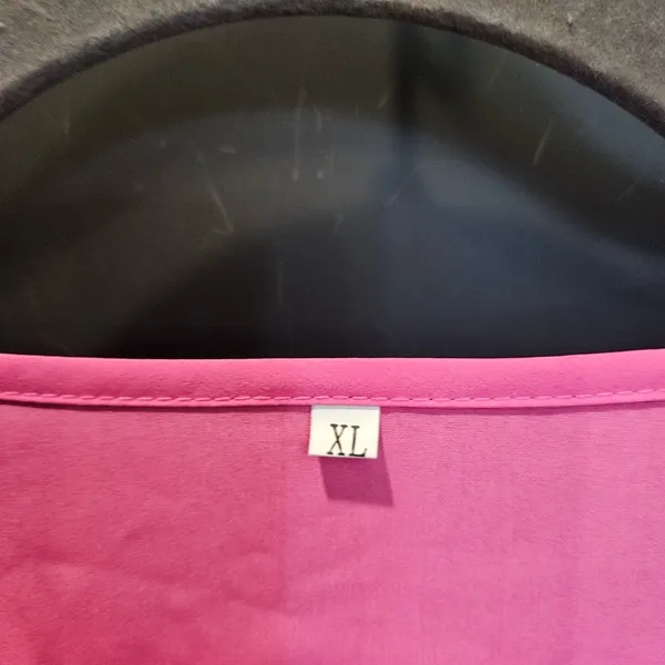 Elegant Women's Blouse NWOT - Image 5