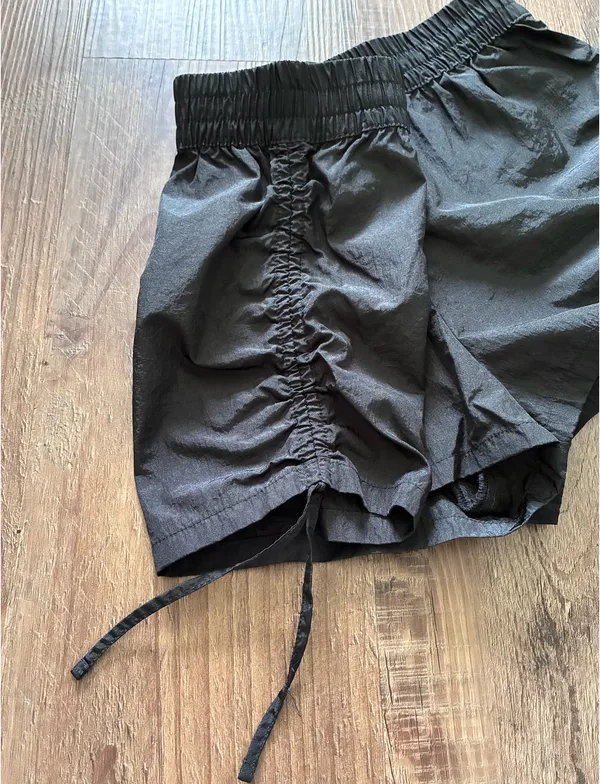 Divided H&M Shorts Black - Image 2